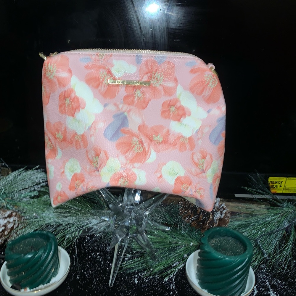 Steve Madden pastel pink floral crossbody